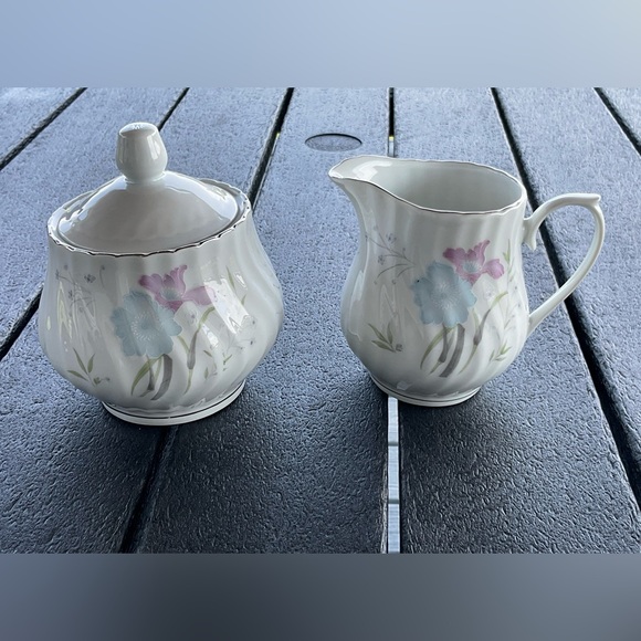 Chinese Phoenix “H” Brand Creamer & Sugar Bowl w/Lid Good Condition - Picture 1 of 9